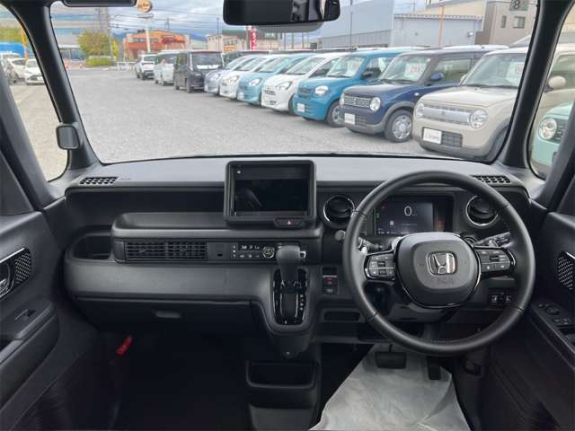 ホンダ Ｎ　ＢＯＸ カスタム ６６０ ターボ ブラック スタイル R8年 () 99