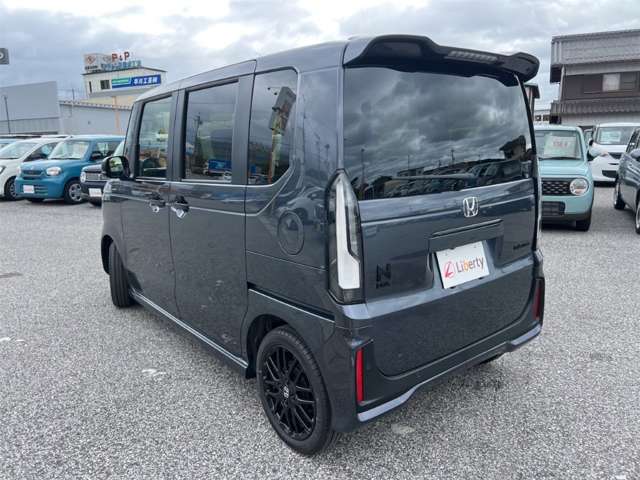 ホンダ Ｎ　ＢＯＸ カスタム ６６０ ターボ ブラック スタイル R8年 () 99