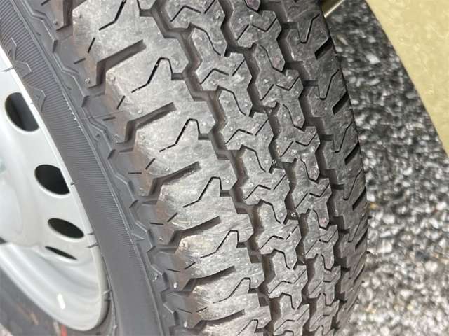 ダイハツ ハイゼットトラック ６６０ ジャンボ エクストラ ３方開 ４ＷＤ R8年 () 99