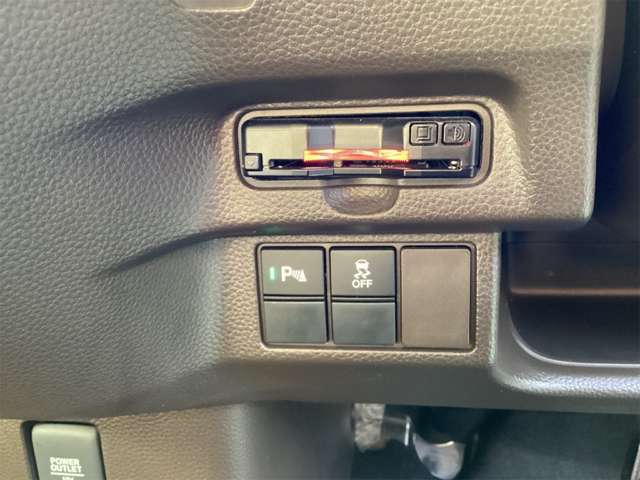 ホンダ Ｎ　ＢＯＸ ６６０ Ｌ ターボ R4年 (近畿) 99