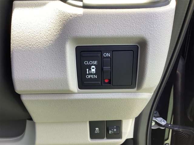 ホンダ Ｎ　ＢＯＸ ６６０ R8年 (近畿) 99