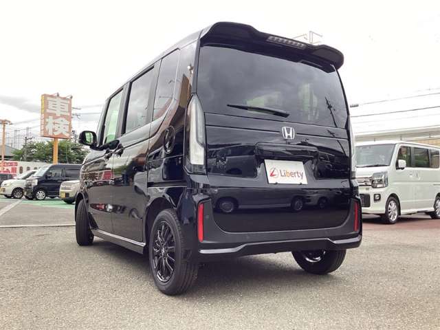 ホンダ Ｎ　ＢＯＸ カスタム ６６０ ブラック スタイル R8年 (近畿) 99