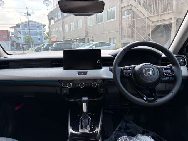 ホンダ ヴェゼル １．５ Ｅ：ＨＥＶ Ｚ プレイパッケージ R8年 (近畿) 99