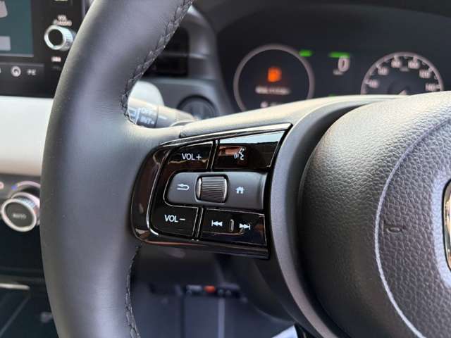 ホンダ ヴェゼル １．５ Ｅ：ＨＥＶ Ｚ プレイパッケージ R8年 (近畿) 99