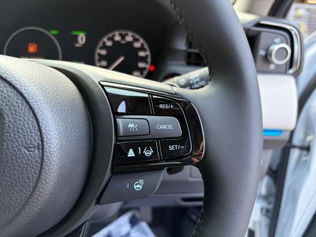 ホンダ ヴェゼル １．５ Ｅ：ＨＥＶ Ｚ プレイパッケージ R8年 (近畿) 99
