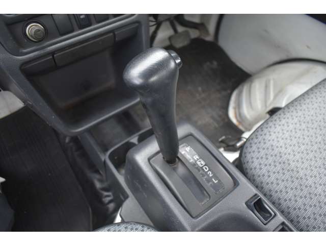 スズキ キャリイトラック ６６０ ＫＣエアコン・パワステ ３方開 オートギヤシフト車 ４ＷＤ H26年 (近畿) 99