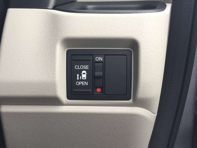 ホンダ Ｎ　ＢＯＸ ６６０ ４ＷＤ R8年 () 99