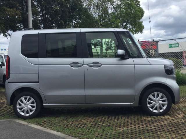 ホンダ Ｎ　ＢＯＸ ６６０ ４ＷＤ R8年 () 99