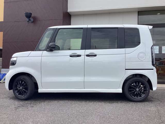 ホンダ Ｎ　ＢＯＸ カスタム ６６０ ブラック スタイル R8年 (近畿) 99