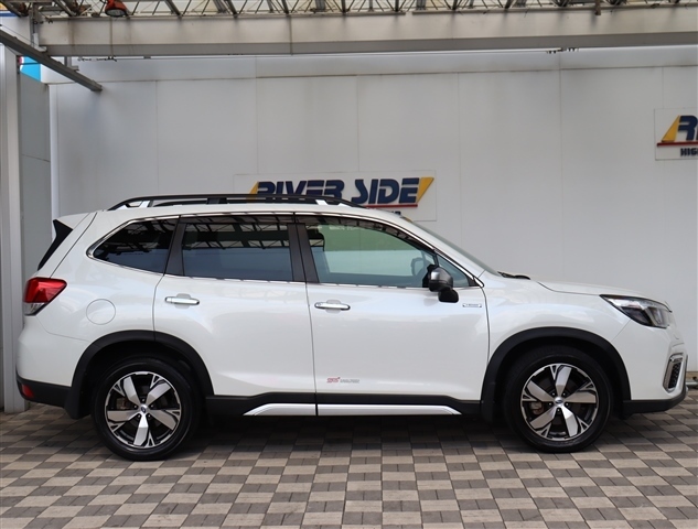 スバル フォレスター　ハイブリッド ２．０ アドバンス ４ＷＤ R1年 () 99