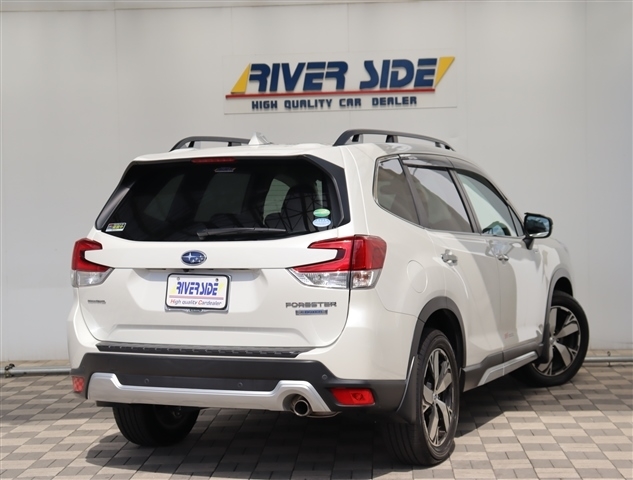 スバル フォレスター　ハイブリッド ２．０ アドバンス ４ＷＤ R1年 () 99