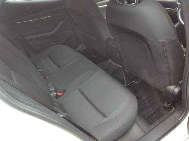 マツダ ＭＡＺＤＡ３　ファストバック １．５ １５Ｓ ブラックトーンエディション ４ＷＤ R4年 (関東) 99
