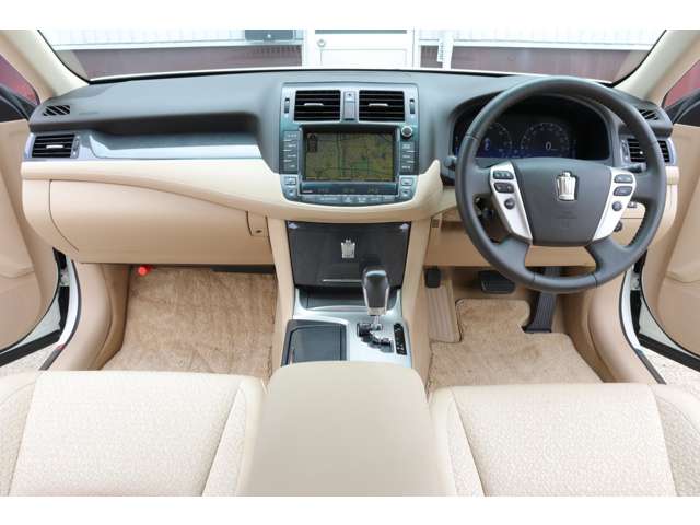 トヨタ クラウン　ハイブリッド ３．５ Ｌパッケージ H22年 (東海) 99