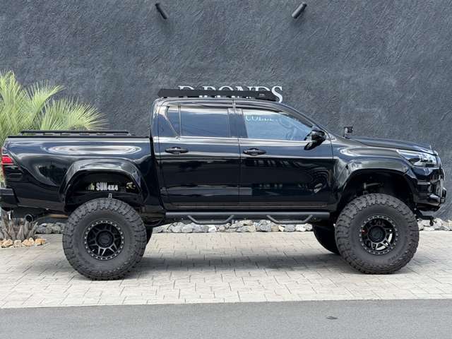 トヨタ ハイラックス ２．４ Ｚ ＧＲスポーツ ディーゼルターボ ４ＷＤ R5年 (関東) 99
