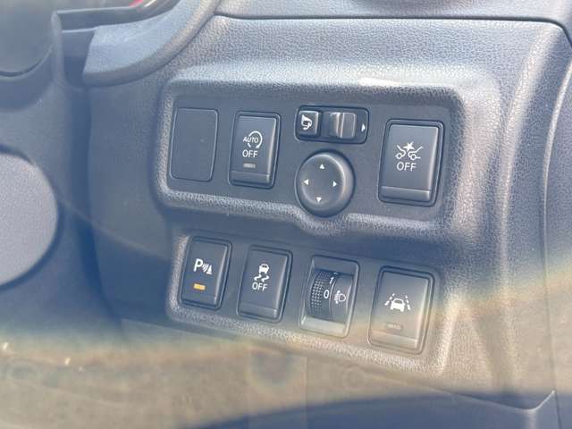 日産 ノート １．２ Ｘ R1年 () 99