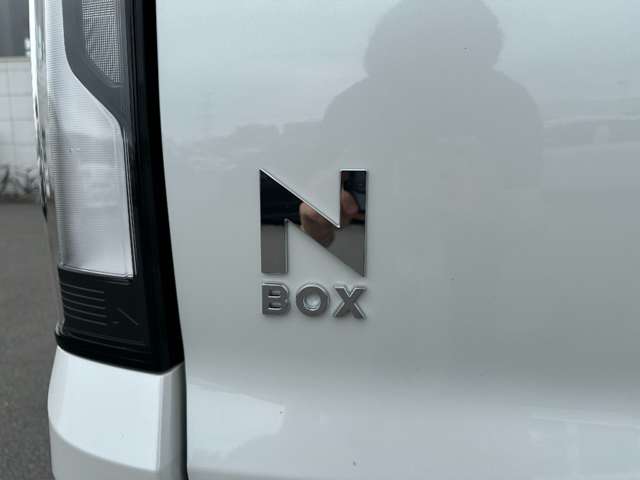 ホンダ Ｎ　ＢＯＸ カスタム ６６０ R8年 (近畿) 99