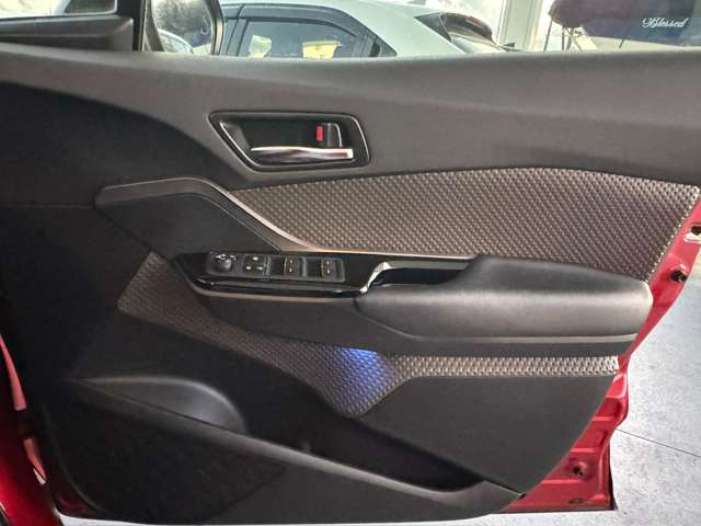 トヨタ Ｃ−ＨＲ ハイブリッド １．８ Ｇ R3年 (東海) 99