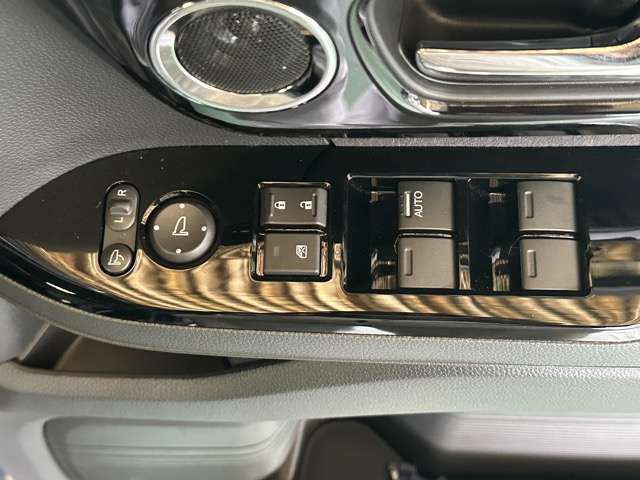 ホンダ Ｎ　ＢＯＸ カスタム ６６０ Ｌ ターボ R5年 (東海) 99