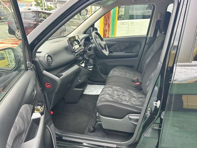 三菱 ｅＫクロス　ＥＶ Ｐ R4年 (東海) 99