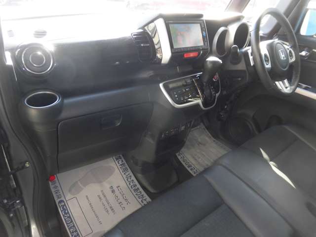 ホンダ Ｎ　ＢＯＸ ６６０ カスタムＧ ターボＳＳパッケージ H29年 (東海) 99
