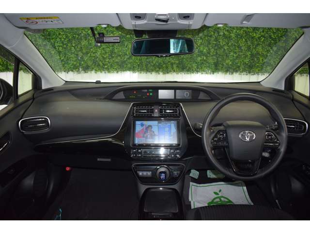 トヨタ プリウス １．８ Ａ Ｅ－ＦＯＵＲ ４ＷＤ R1年 (北海道) 99