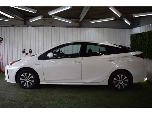 トヨタ プリウス １．８ Ａ Ｅ－ＦＯＵＲ ４ＷＤ R1年 (北海道) 99