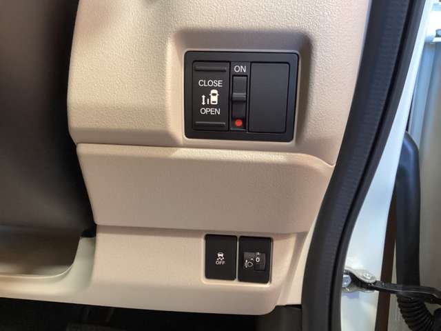 ホンダ Ｎ　ＢＯＸ ６６０ R8年 (近畿) 99