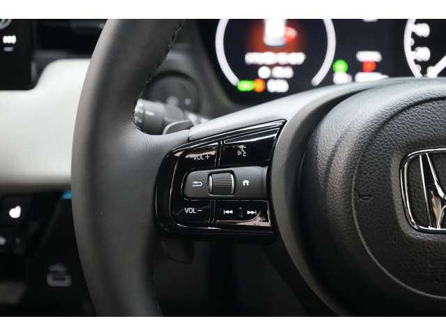 ホンダ ヴェゼル １．５ Ｅ：ＨＥＶ Ｚ プレイパッケージ R8年 () 99