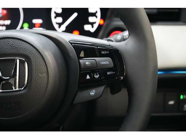 ホンダ ヴェゼル １．５ Ｅ：ＨＥＶ Ｚ プレイパッケージ R8年 () 99