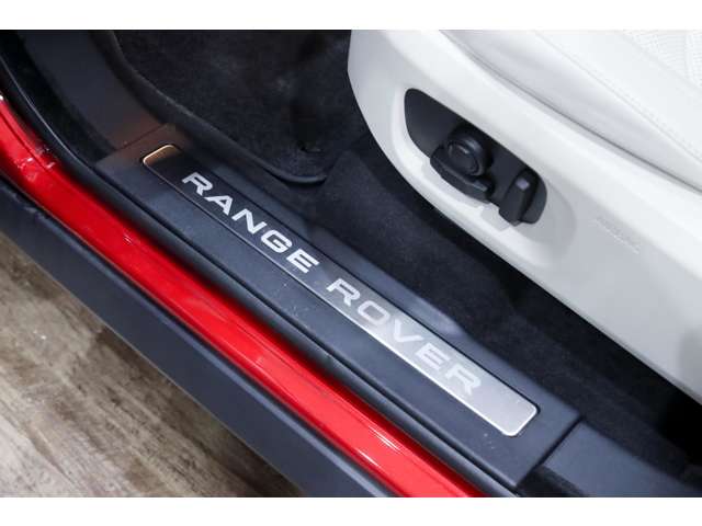 ランドローバー レンジローバーイヴォーク ＨＳＥ ２．０Ｌ Ｄ１８０ ディーゼルターボ ４ＷＤ H30年 (関東) 99