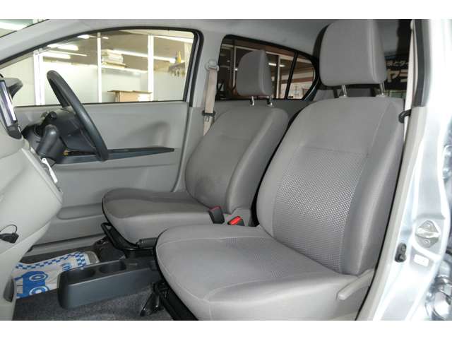 ダイハツ ミラ　イース ６６０ ＬＦ ＳＡ ４ＷＤ H25年 () 99
