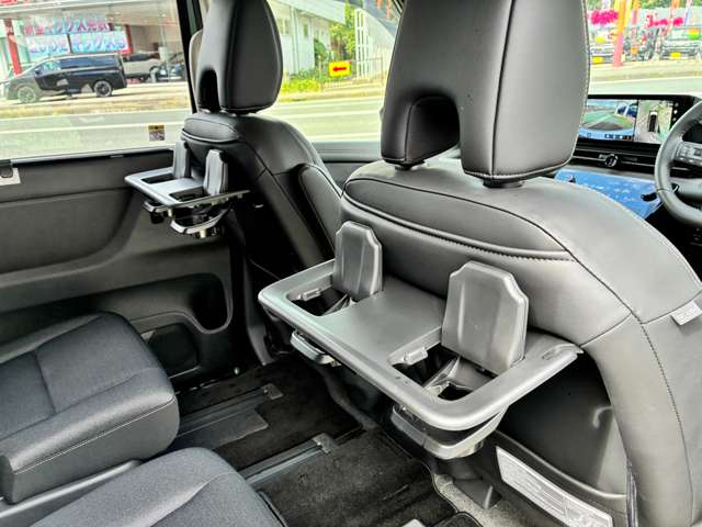 日産 セレナ １．４ Ｅ－４ＯＲＣＥ ハイウェイスターＶ ４ＷＤ R8年 (東北) 99