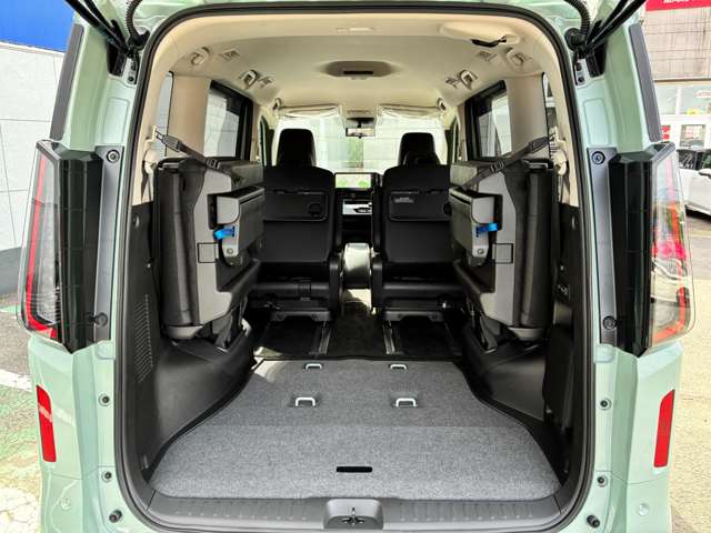 日産 セレナ １．４ Ｅ－４ＯＲＣＥ ハイウェイスターＶ ４ＷＤ R8年 (東北) 99