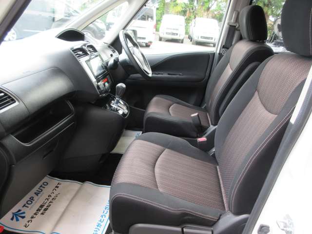 日産 セレナ ２．０ ハイウェイスター Ｓ－ＨＹＢＲＩＤ アドバンストセーフティ パッケージ H26年 (関東) 99