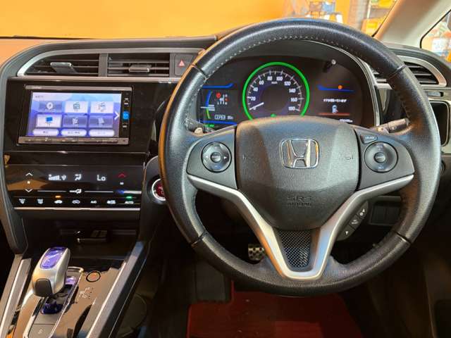 ホンダ シャトル １．５ ハイブリッド Ｘ H29年 (近畿) 99