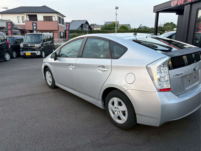トヨタ プリウス １．８ Ｓ H21年 (近畿) 99