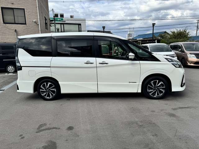 日産 セレナ １．２ Ｅ－ＰＯＷＥＲ ハイウェイスター Ｖ R1年 (近畿) 99