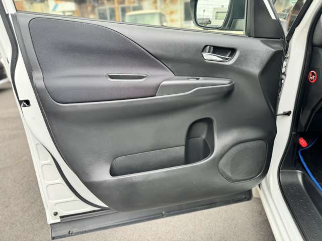 日産 セレナ １．２ Ｅ－ＰＯＷＥＲ ハイウェイスター Ｖ R1年 (近畿) 99