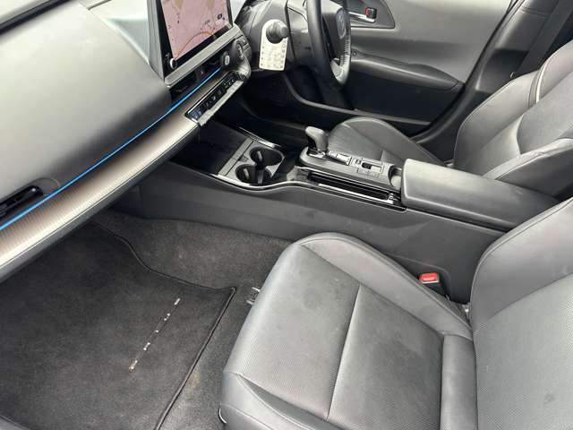 トヨタ プリウス ２．０ Ｚ R5年 () 99