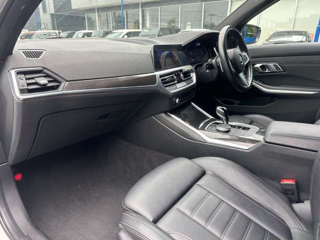 ＢＭＷ ３シリーズ ３２０Ｄ Ｘドライブ Ｍスポーツ エディション ジョイプラス ディーゼルターボ ４ＷＤ R3年 (関東) 99