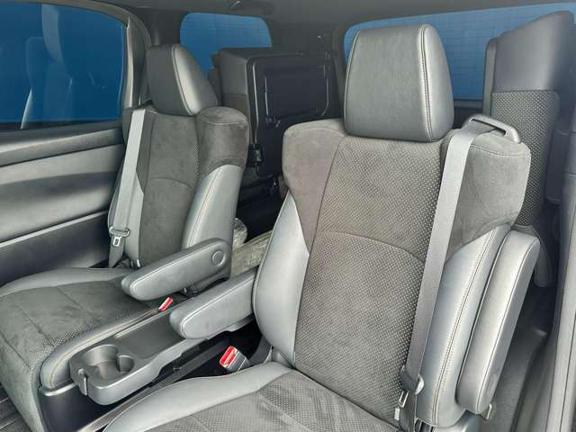 トヨタ ヴェルファイア ２．５ Ｚ ゴールデンアイズ R2年 (関東) 99