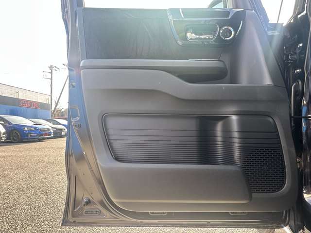 ホンダ Ｎ　ＢＯＸ カスタム ６６０ Ｌ ターボ R3年 (関東) 99