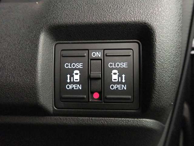 ホンダ Ｎ　ＢＯＸ カスタム ６６０ ターボ R7年 () 99