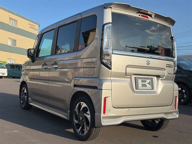 スズキ スペーシア　ギア ６６０ カスタム ハイブリッド ＸＳターボ R7年 () 99