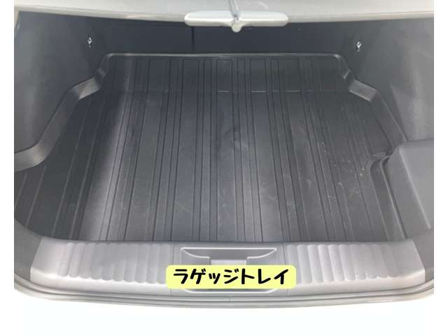 トヨタ プリウス ２．０ Ｚ R5年 (東海) 99