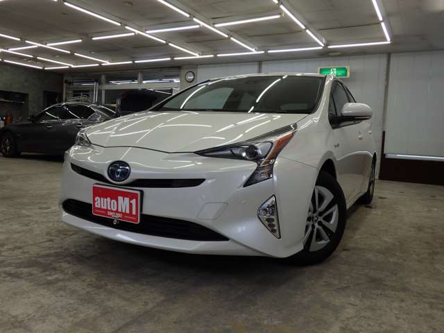 トヨタ プリウス １．８ Ａ Ｅ－ＦＯＵＲ ４ＷＤ H28年 () 99