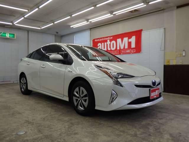 トヨタ プリウス １．８ Ａ Ｅ－ＦＯＵＲ ４ＷＤ H28年 () 99