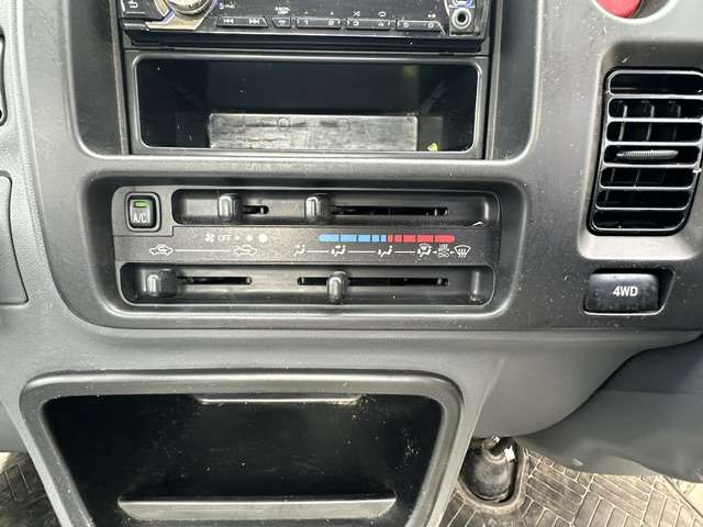 ダイハツ ハイゼットトラック ６６０ 農用スペシャル ＶＳ ３方開 ４ＷＤ H26年 () 99