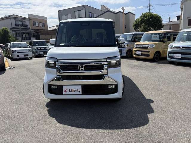 ホンダ Ｎ　ＢＯＸ カスタム ６６０ R8年 () 99