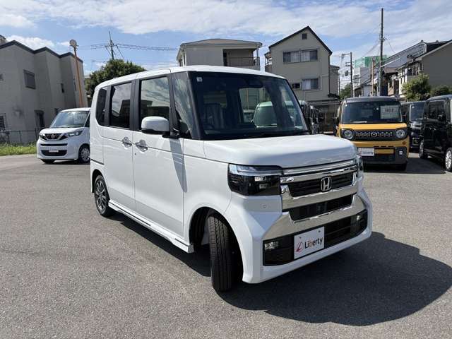 ホンダ Ｎ　ＢＯＸ カスタム ６６０ R8年 () 99